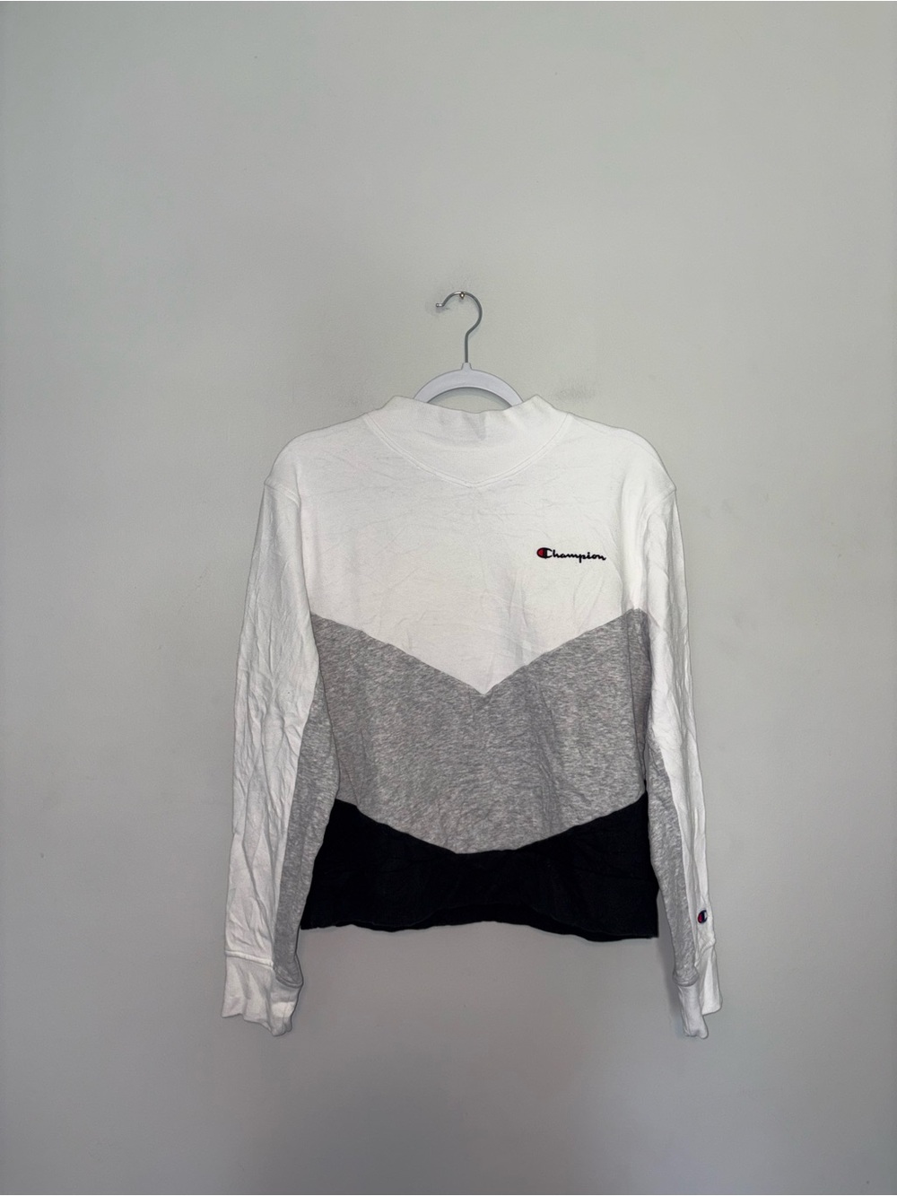 Champion • White Colour-Block Sweatshirt